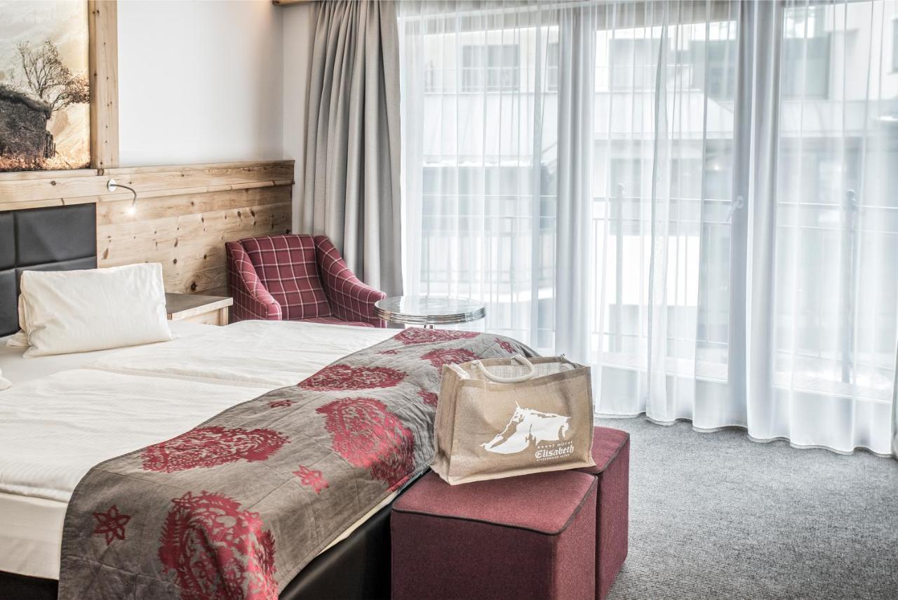 Hotel Elisabeth, 4 Sterne Superior キルヒベルク・イン・チロル エクステリア 写真