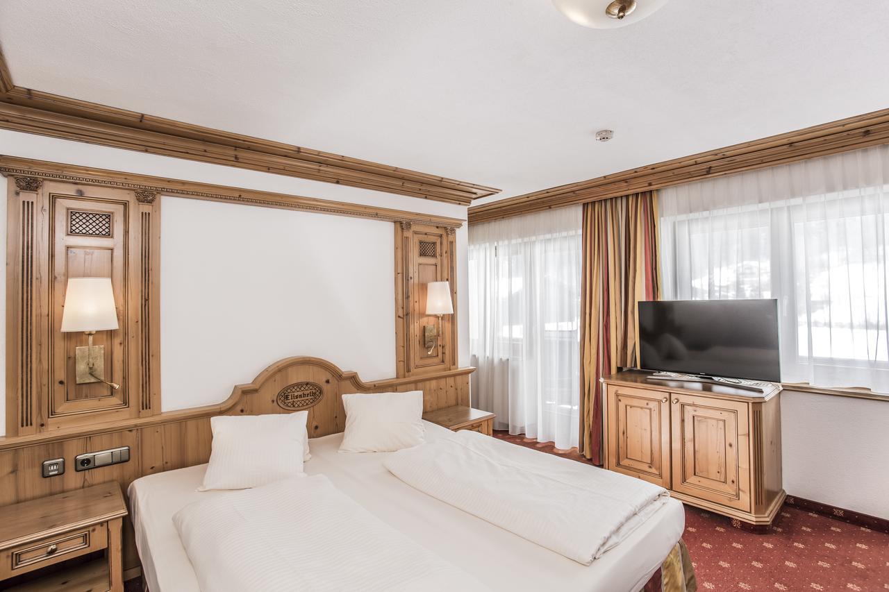 Hotel Elisabeth, 4 Sterne Superior キルヒベルク・イン・チロル エクステリア 写真