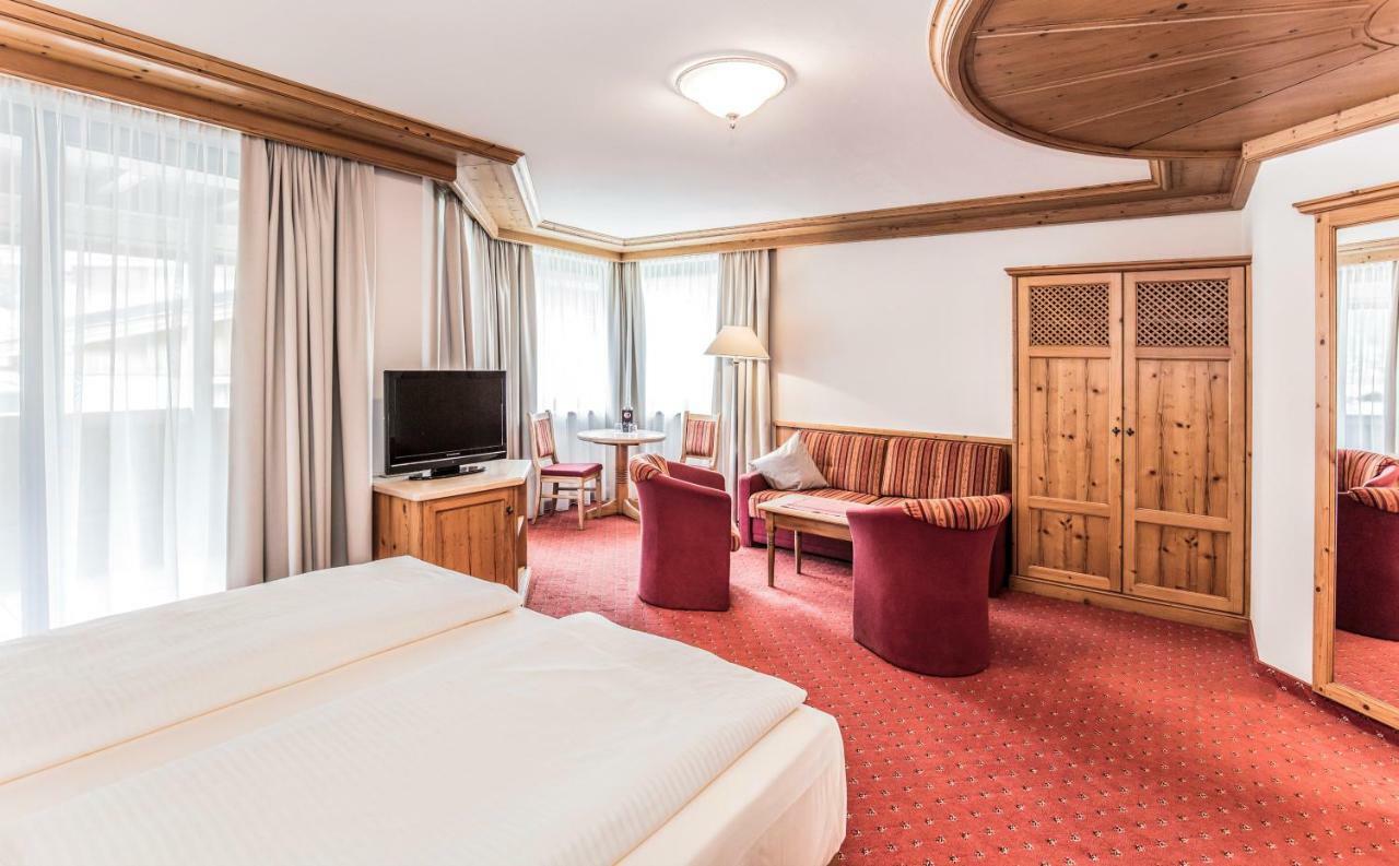 Hotel Elisabeth, 4 Sterne Superior キルヒベルク・イン・チロル エクステリア 写真